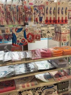PokemonShisho's tweet photo. 大阪関西万博、EXPOCITYファミリーマート7/5日13:00 とくに新しいものはありません、ららぽーとバーゲンついでに寄ってみる程度でしょうか、、、
#ミャクミャク
#EXPOCITY https://t.co/JkE6ODiCy4