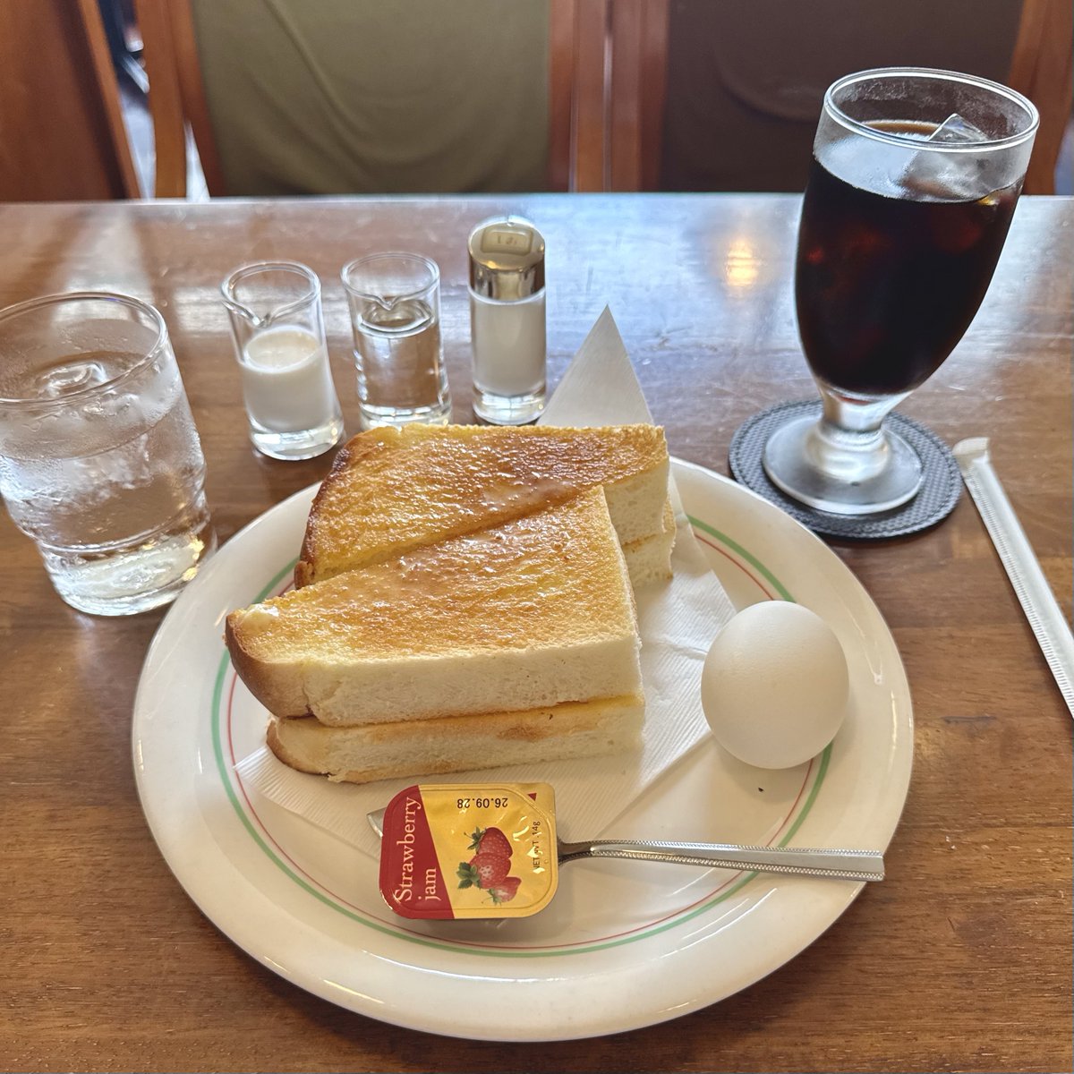 Mg20Z's tweet photo. 北九州ルーティン
小倉駅前【喫茶 パリ】で遅い朝食へ🚬 https://t.co/5SdVlkJTlP