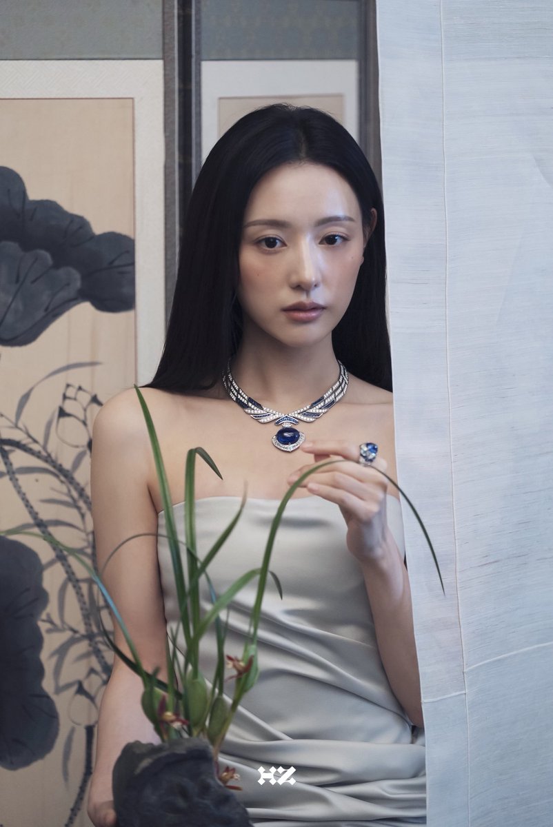 ajisaannara's tweet photo. Kim Jiwon

Then                                                   Now https://t.co/C1jIJXdXgK