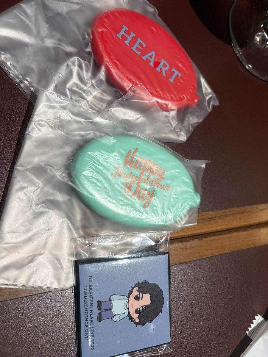 fukuuuu__74's tweet photo. @su3_pin12a 検索から失礼します。
緑のコインケース買取していただけませんか？ https://t.co/ZwCT8MkJ3m