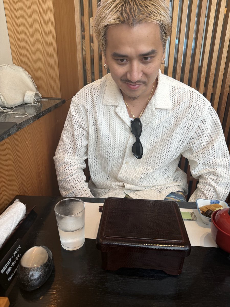 Yu_sukeHagiwara's tweet photo. ランチミーティング21分遅刻
前回は30分遅刻 https://t.co/OraiD8TyLl