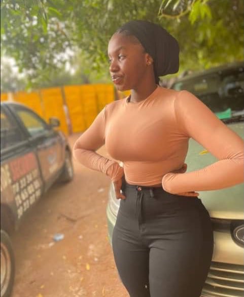 muhsinnerh's tweet photo. I'm Still single please can we exchange WhatsApp number??😭 https://t.co/ioJwZWMaGR