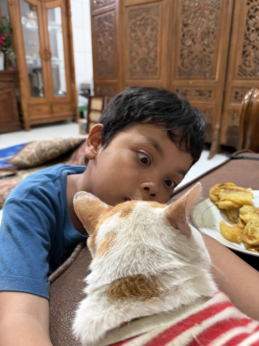burntchsecke's tweet photo. Sedih banget mama ndud pet mbuh ya sayangku 😘🫶🏻 https://t.co/8zDZA4PKWX