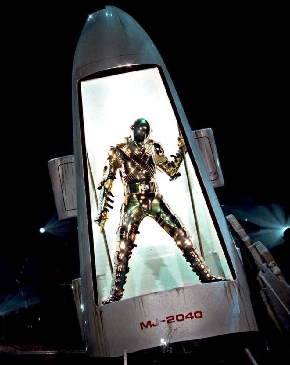 iamveronica777's tweet photo. The amount of numerological synchronicities surrounding Michael is actually insane

2009+06+25 is 2040

Michael during HIStory tour 1997: https://t.co/jvXfrldXSx