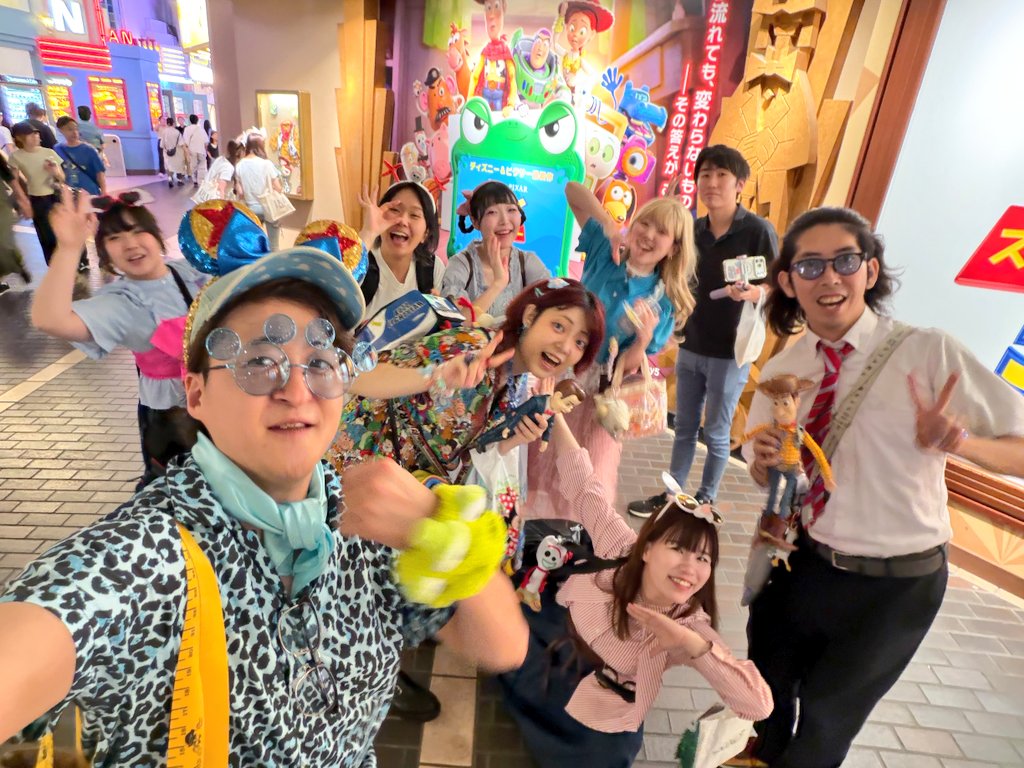 hakuoukichu's tweet photo. トイストーリー5観てきたゾ～～～～～‼️
バズのせいで終始笑ってはいけないが開催されていた‼️‼️
1番好きかも🤣🤣
今年のDハロ楽しみだナ‼️‼️😄 https://t.co/FYf4sdzrda