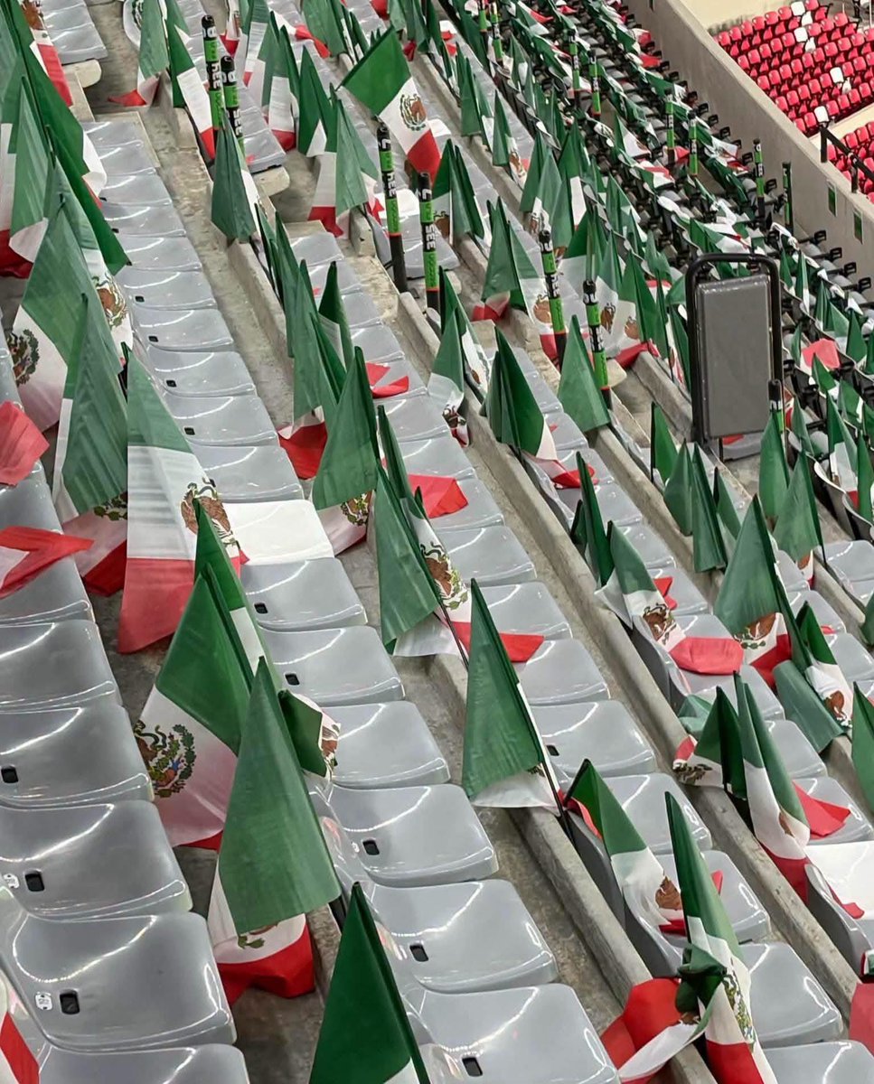 GCE_Multimedios's tweet photo. ¡ASÍ EL ESTADIO BANORTE!

Todo listo para el encuentro entre #mexico vs #Inglaterra #EstadioBanorte #mundial #FIFA https://t.co/lMSPXBvl0R