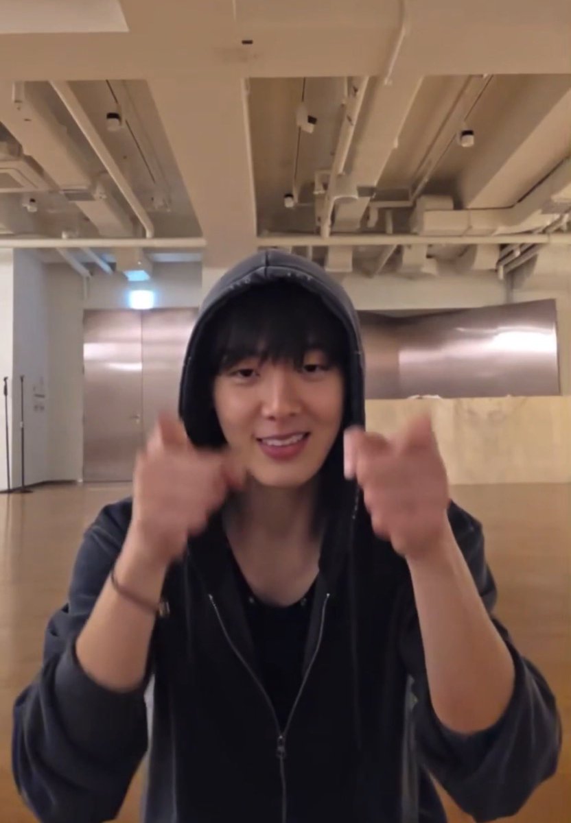 Tale_mf's tweet photo. Your happiness is my happiness. Good luck at the Fancon! 💖

JUST NO REASON FANCON SEOUL
#윤산하_JustNoReason 
#윤산하사랑해 #YOONSANHA https://t.co/AC0NlBj173