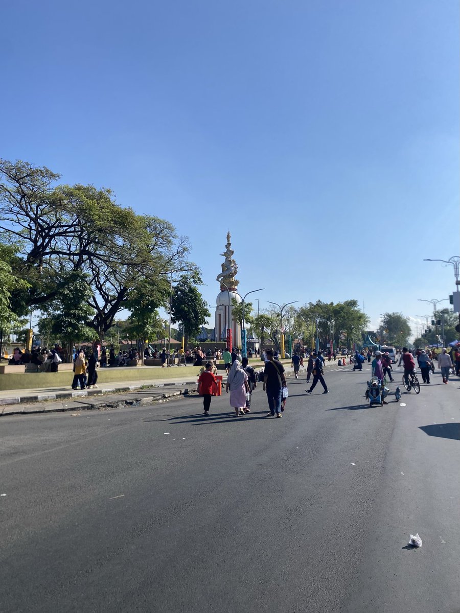 mndiist's tweet photo. siapa tadi disini?? #sidoarjo https://t.co/9O0fFpg7Z6