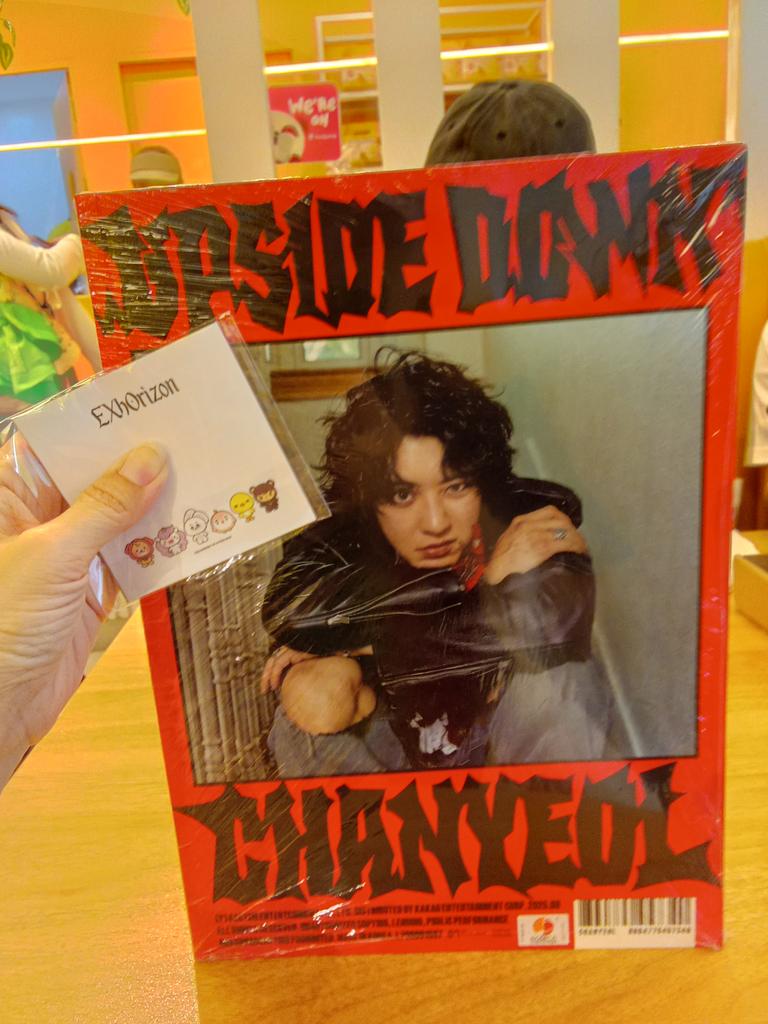 jprityglam's tweet photo. @pcyeolipop Thank you so much po ulit sa sealed Chanyeol Upside Down album and sa notepad na freebie. 🍒😍 https://t.co/XE85srLXNs