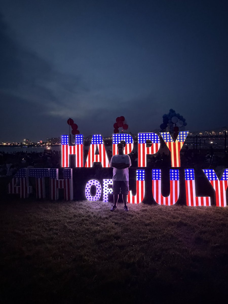 knoxstar_'s tweet photo. Happy 4th of July everyone and happy 250th birthday America! 🦅🦅🦅🦅🦅🦅🦅🇺🇸🇺🇸🇺🇸🇺🇸🇺🇸🇺🇸🇺🇸 https://t.co/8Uok06g8d0