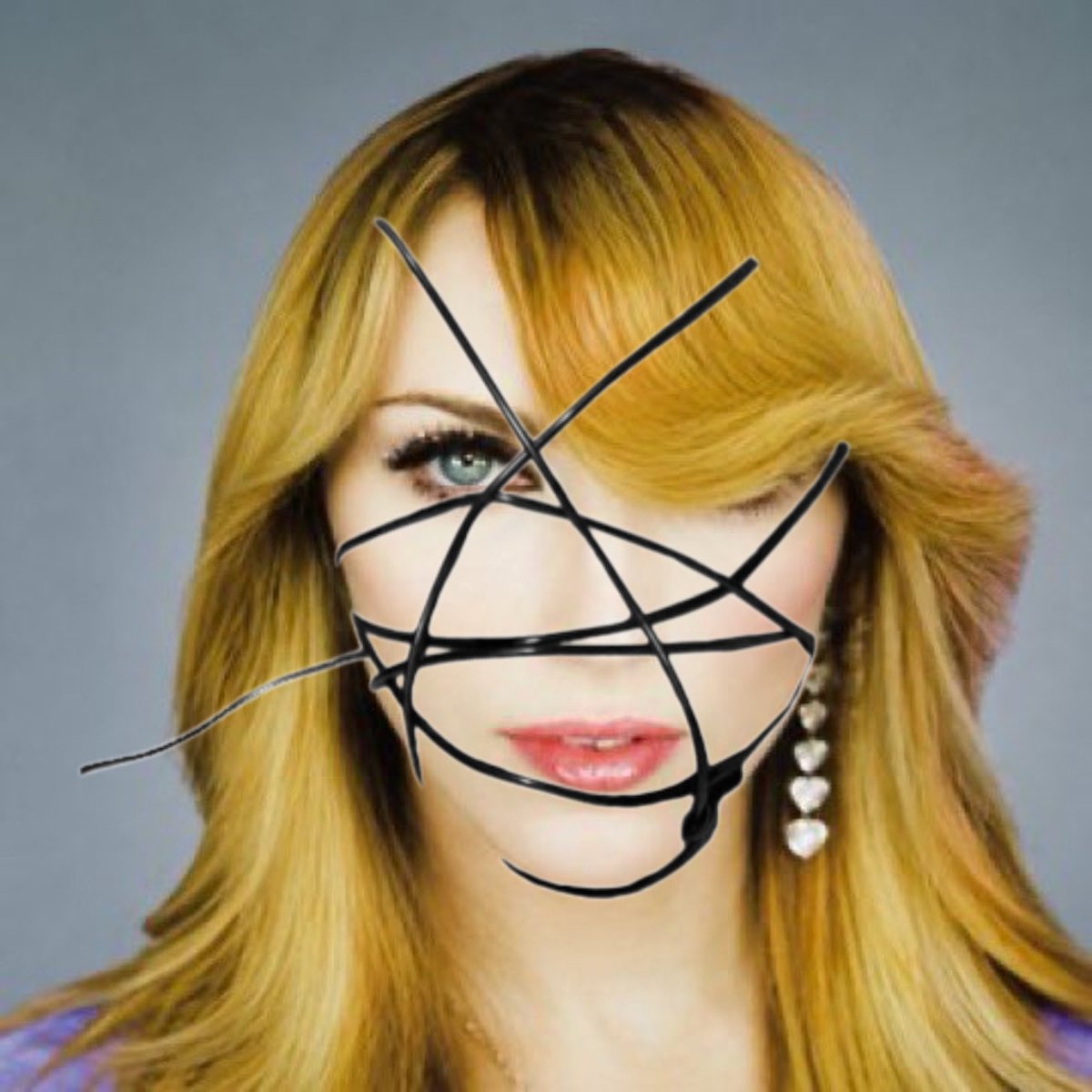 osamabindonna's tweet photo. This❤️#rebelheart met me on the dance floor! https://t.co/NrsZuSeWQg
