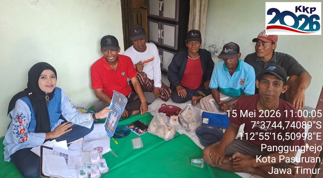ririn_pi's tweet photo. Jum'at (15/05/26) Ririn Dwi P, S.Pi,Luhkan Kota Pasuruan, Fasilitasi Akses Informasi Program Prioritas KP mengenai Jaring Ramah Lingkungan dan PENTARU 2026 bersama KUB Bintang Kerti Kel. Panggungrejo
#GiatLuhkanSatminkalBWI 
@bppsdm_puslatkp
@bppsdm_bp3bwi
#bppsdm_kp 
#luhlapor https://t.co/yGbrbtw9zR