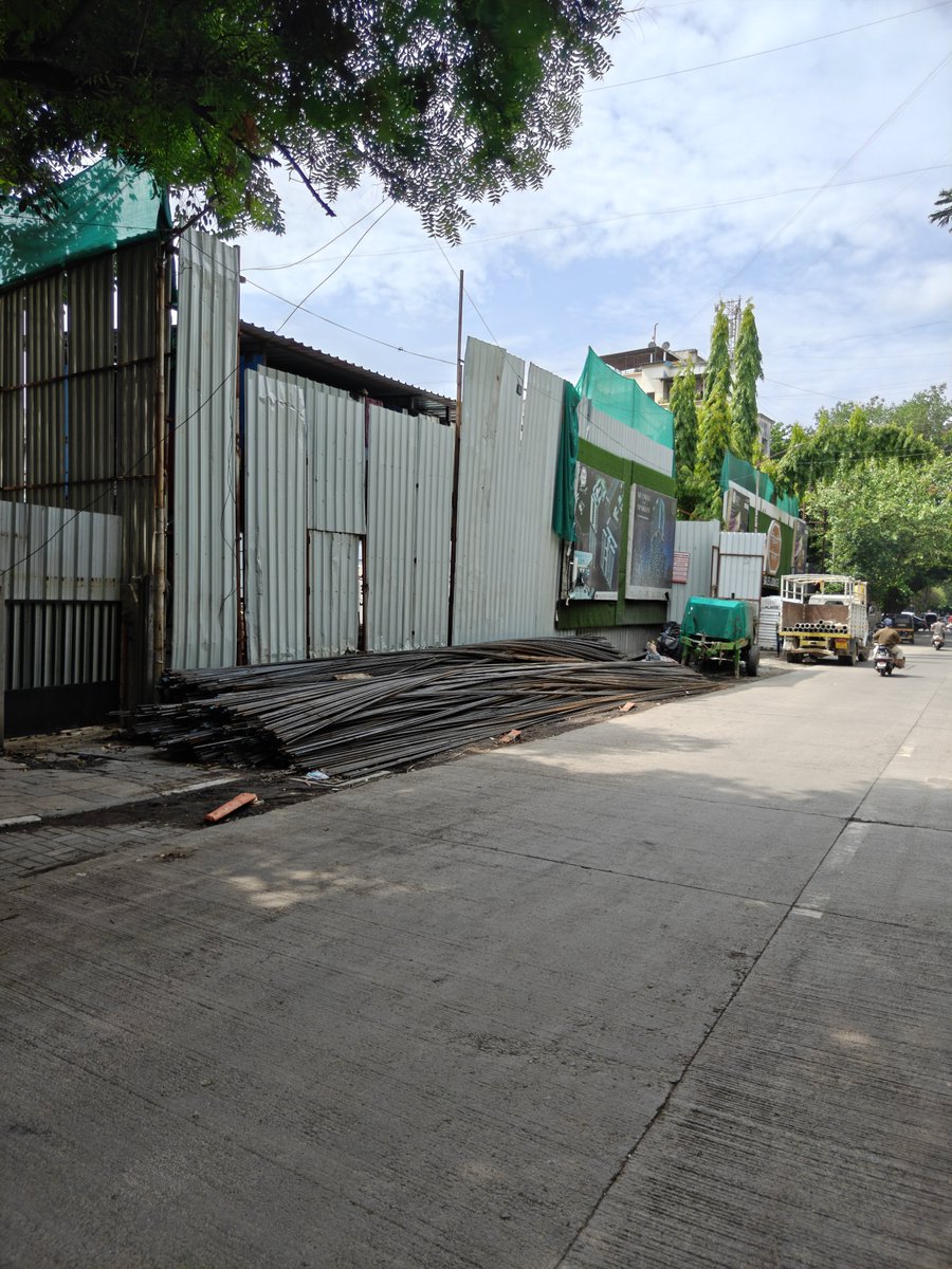 jayantd98300514's tweet photo. @PMCPune @CPPuneCity @MahareraG I raised complaint on PMC portal (CB20083) on 1st July. No action taken till date. Developer continues to fully block footpath. Common men are challaned by traffic police for parking on footpath even when there is enough space for pedestrians.
@MDNagpure @CPPuneCity @PMCPune https://t.co/cqSYkYsnlE