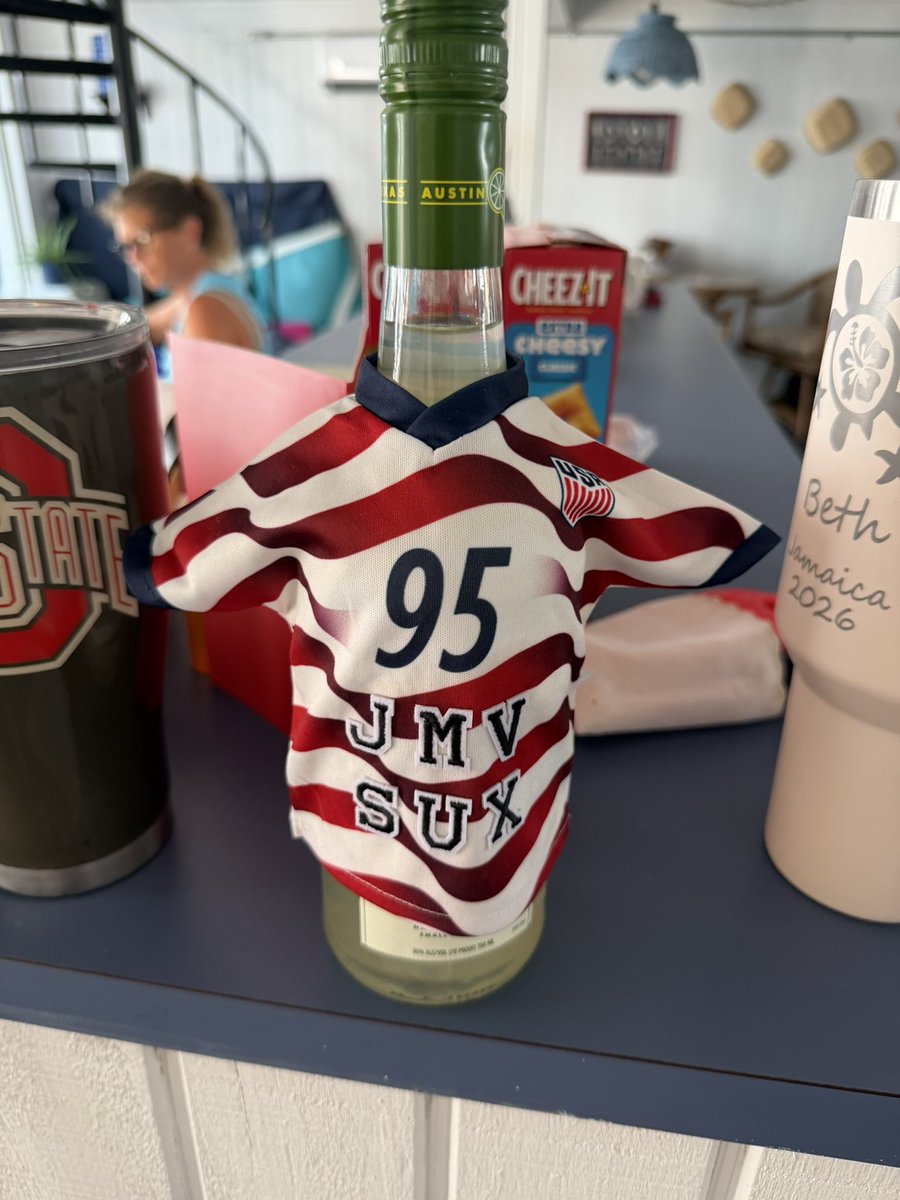 litseyco85's tweet photo. @tuscanbruin @JMV1070 @btdew #jmvtakeover https://t.co/vKhh4yi3RY