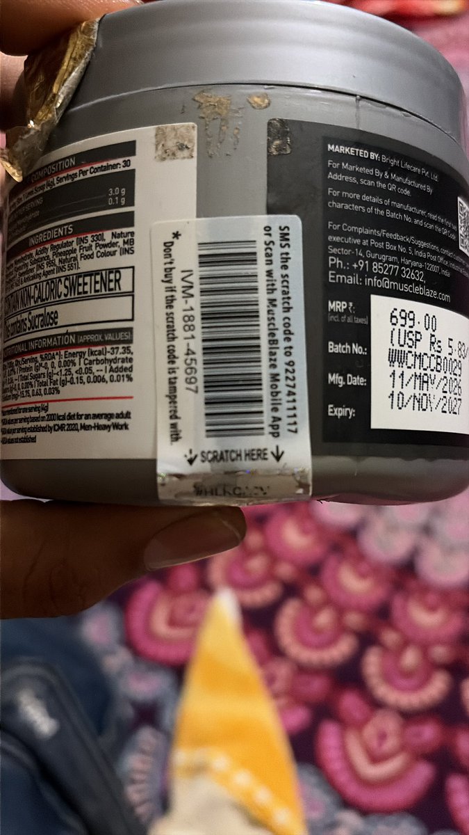 TomoghnoM's tweet photo. @ZeptoNow absolutely fraud company no reliability at all using bots for customer care whom doesn’t know anything and cant handle complicated stuff 
Received fake creatine and cannot return it as the barcode is fake and not getting scanned store is shut half of the time. https://t.co/FbEdg0N4ks