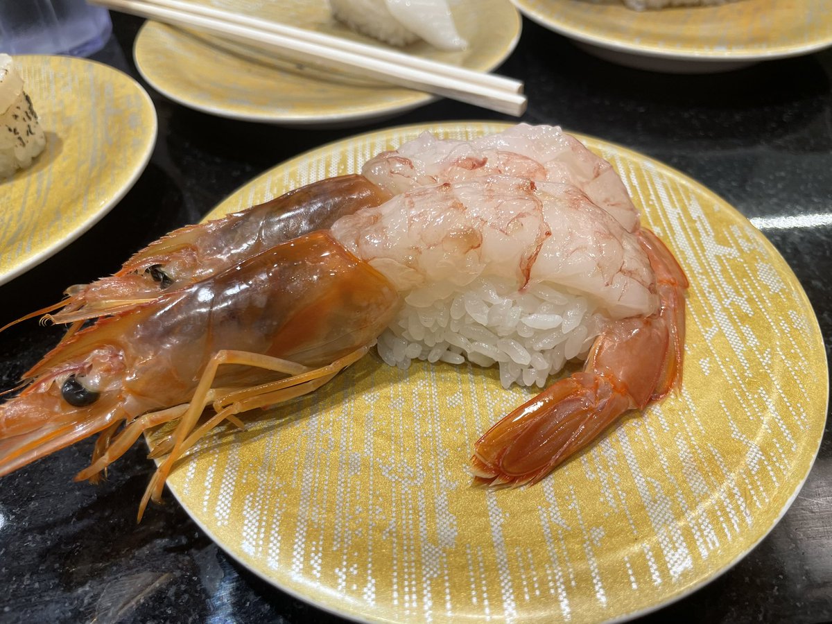mi_473's tweet photo. お寿司🦐食べて♩
マンゴークレープ🥭食べた♩ https://t.co/No2G4GsvRU