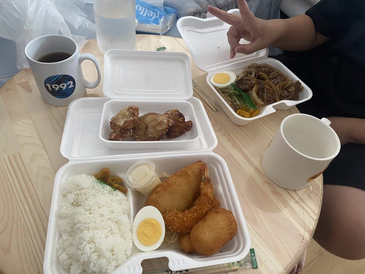 Rpapa_selection's tweet photo. お昼ごは〜ん🍱

もう日曜の定番みたいになってきた😅 https://t.co/MkSQjlHXkQ