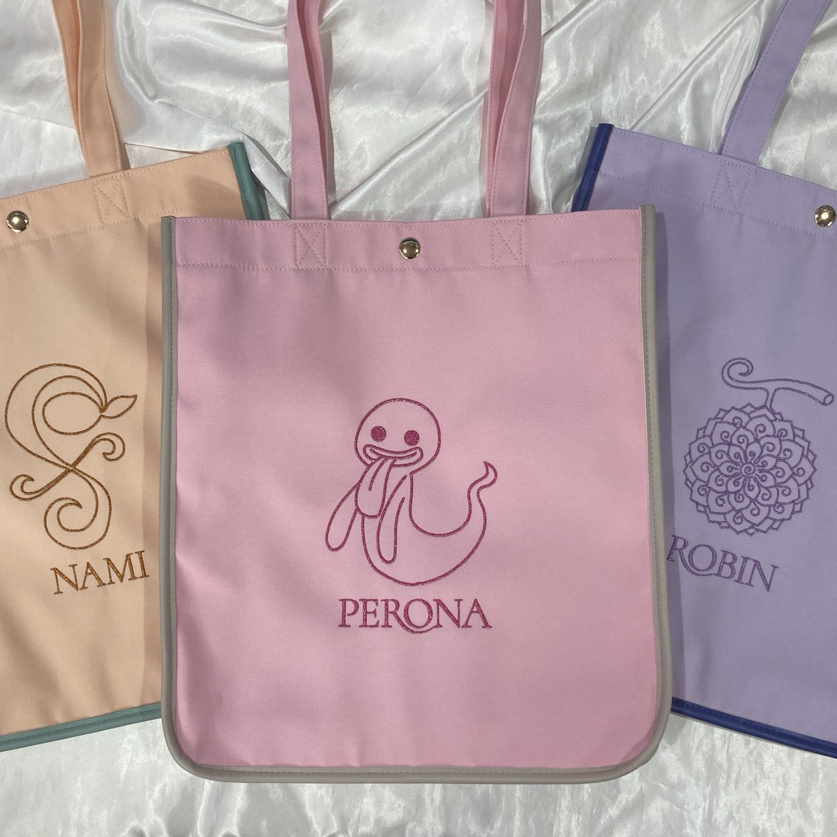 新商品紹介】 〖ONE PIECE HEROINES〗 ラメ刺繍トートバッグ NAMI