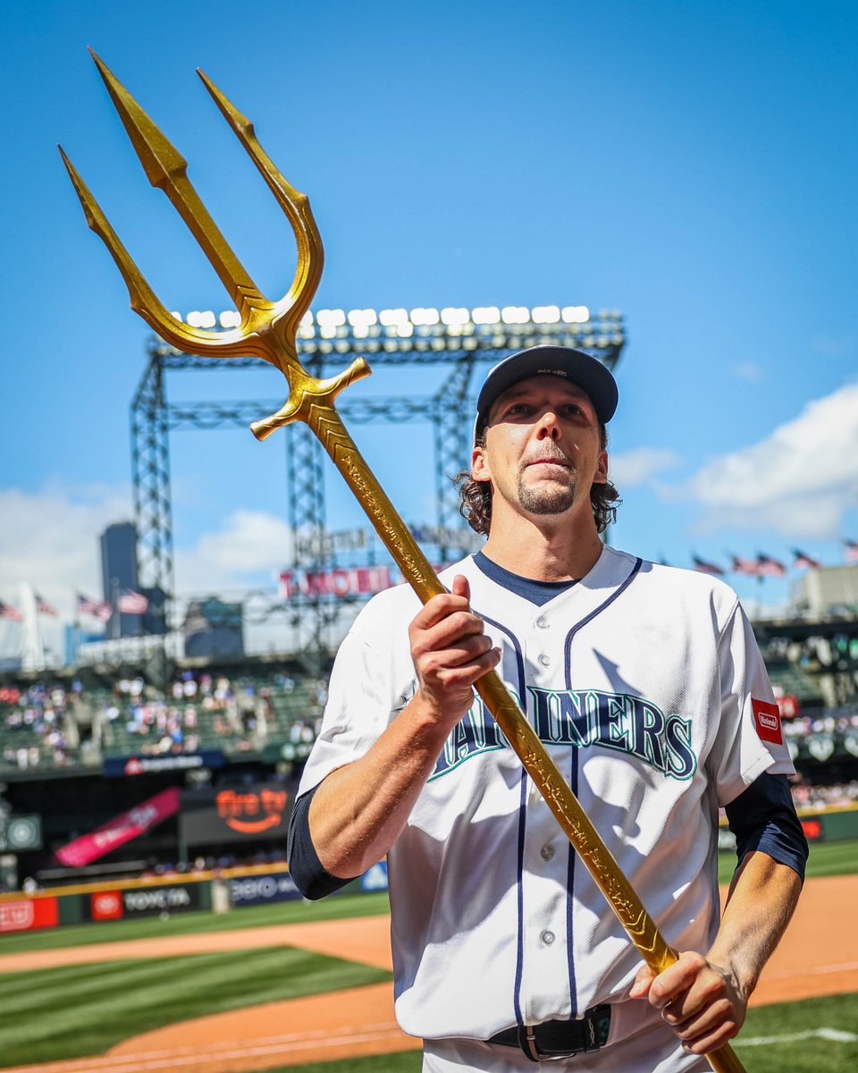 Mariners tweet picture