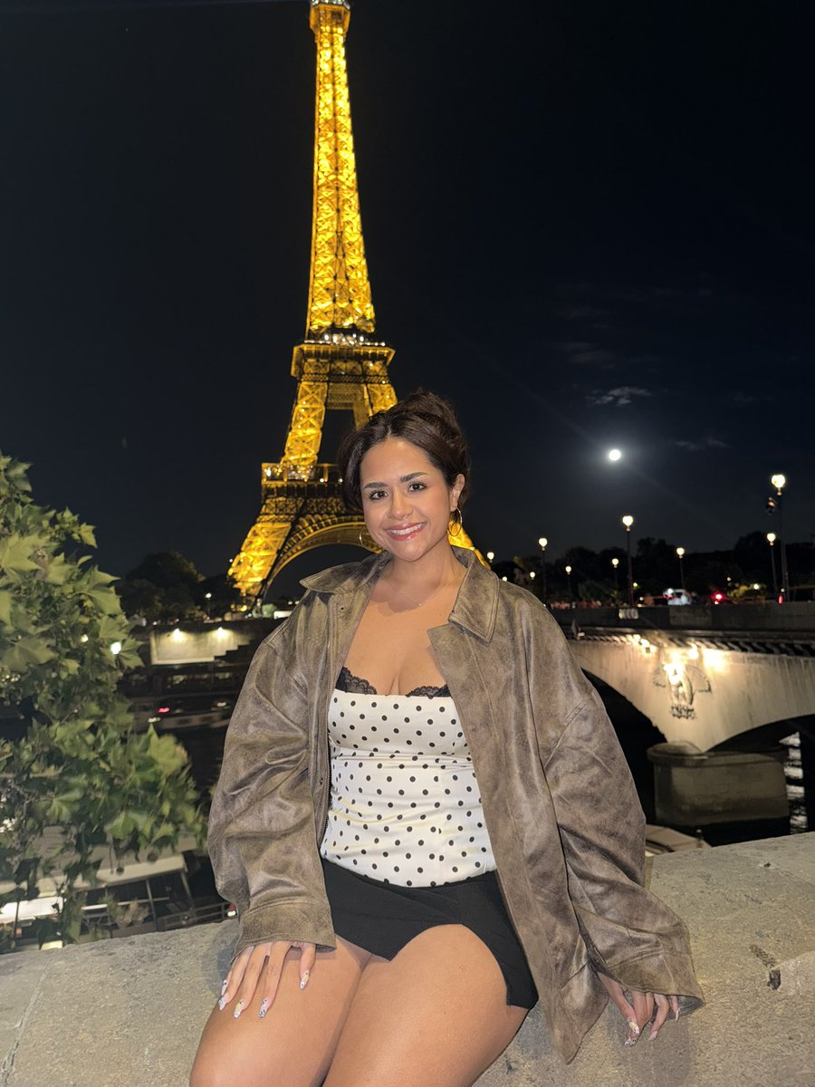 clarapooding's tweet photo. Enjoyed every moment in this city. Paris, I love you!! 🇫🇷💌 https://t.co/x13giantk0