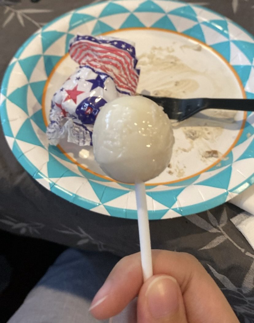 curryfishba11's tweet photo. 4th of July cum loli pop https://t.co/xZVYG850rH