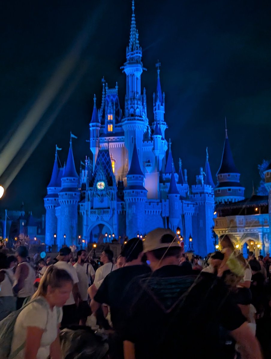 samashh_'s tweet photo. Disney https://t.co/J4KQWJ933l