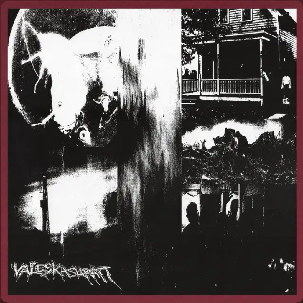 Kurt_W25's tweet photo. First listen. Dizzyingly quick emoviolence with splashes of post-rock and black metal influence seeping into the mix. They had a great EP and a good split a couple years ago, so I was hyped to see them drop a full length last night. 

Valeska Suratt - Beyond Recognition https://t.co/HoFCclYYFa