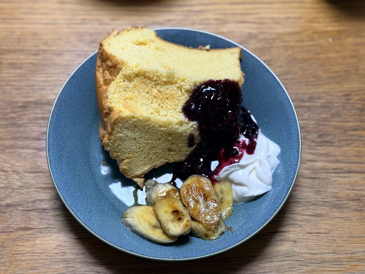 ozv5c's tweet photo. 今日の朝ごはん

夫のシフォンケーキ

#おうちごはん #料理記録 #Twitter家庭料理�� #料理好きな人と繋がりたい #料理　#養生 https://t.co/acz6nbvwim