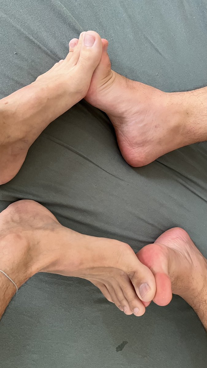 dreamspeslove's tweet photo. Hoje foi dia de curti ele #feet #feetfetıs https://t.co/6UhWYx3G9p