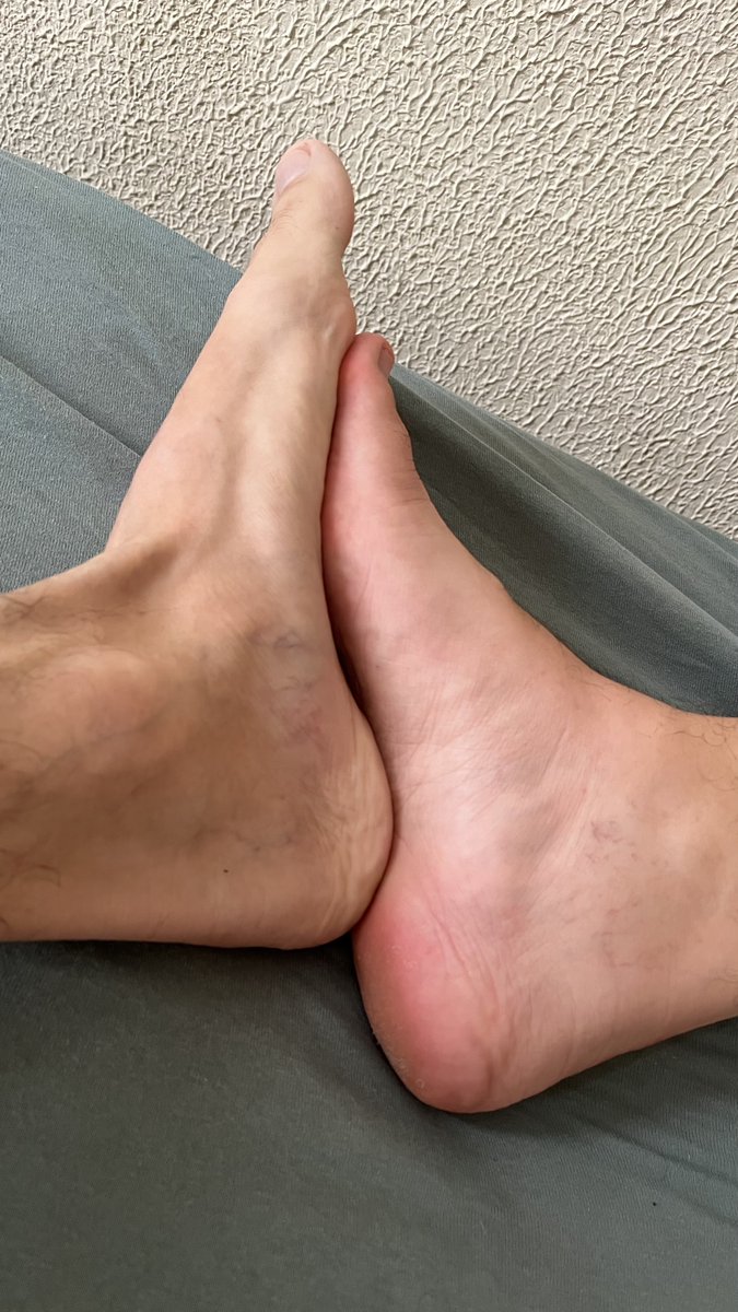 dreamspeslove's tweet photo. Hoje foi dia de curti ele #feet #feetfetıs https://t.co/6UhWYx3G9p
