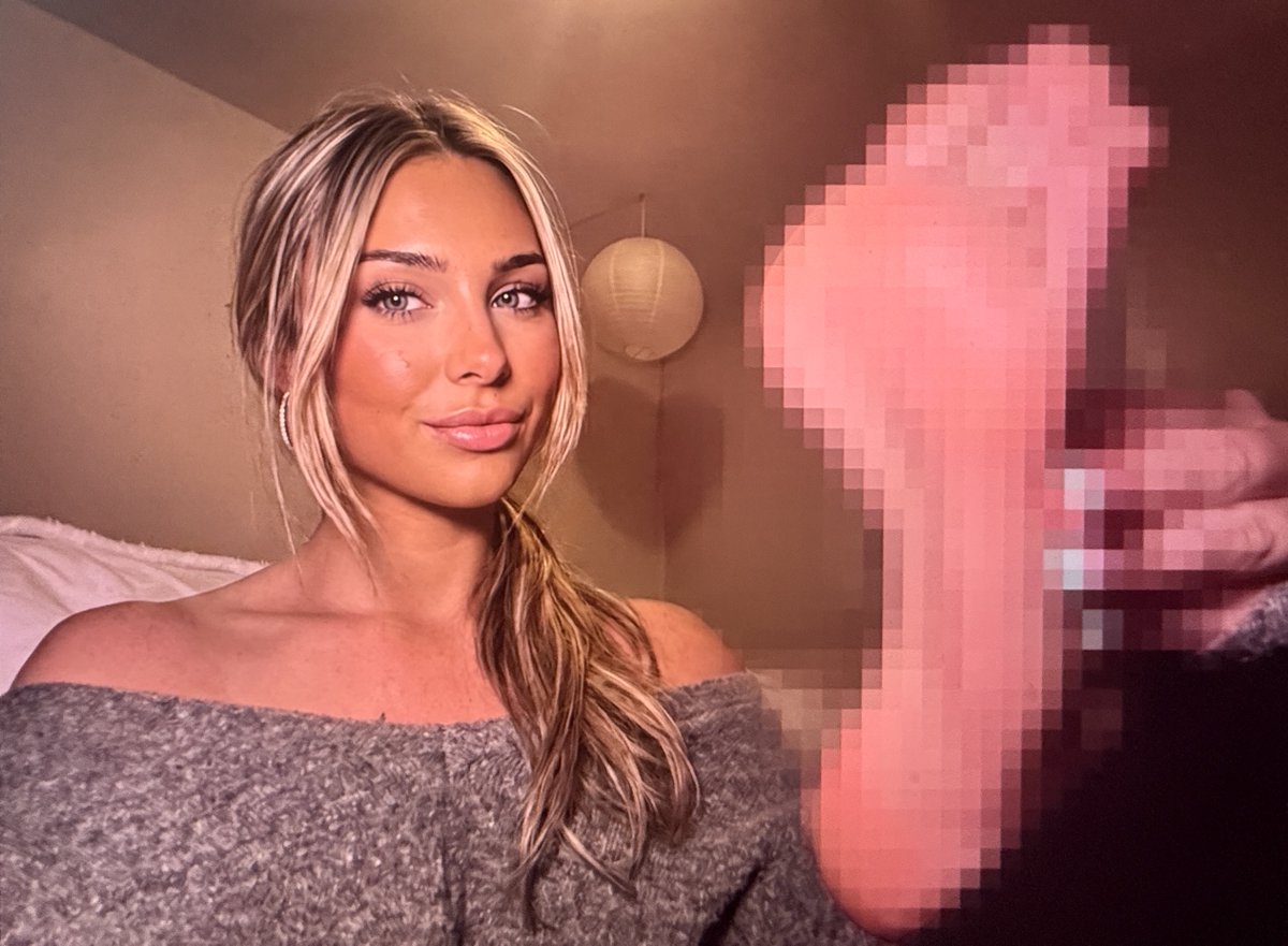 OnlyMadisonxo's tweet photo. it’s funny how obsessed u are with me… i want to degrade u so much and ruin ur entire life just to buy the things that i want 💖 u are caught in such a vicious cycle and u love it. work. send. repeat. my perfect face made it this way. https://t.co/ispcoHuhha