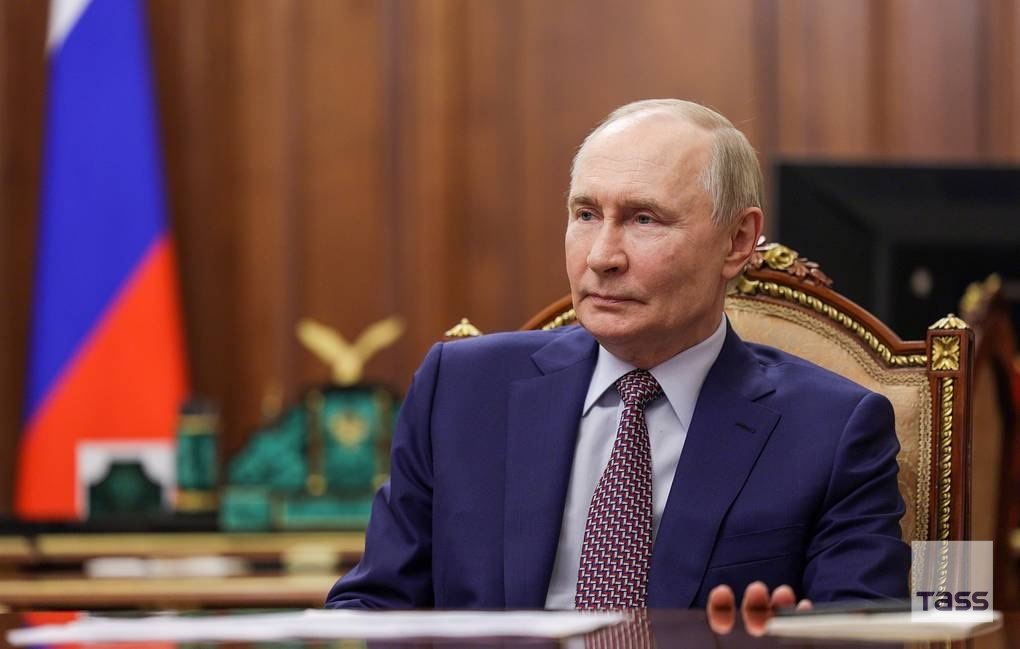 tassagency_en's tweet photo. Russian President Vladimir Putin had a telephone conversation with US leader Donald Trump, Kremlin aide Yury Ushakov said:
https://t.co/tExrIpf5oU https://t.co/Aqvov7Rbzk