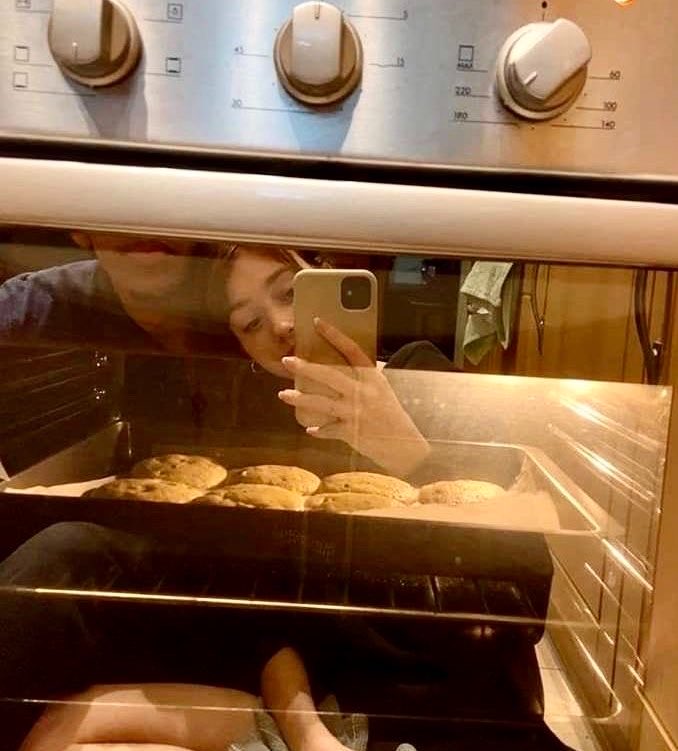 deityofnightt's tweet photo. chocolate cookie, lots of love and kisses https://t.co/lbzlZEnvUn