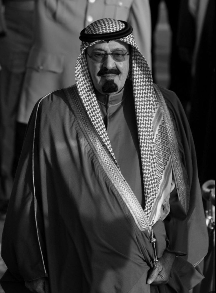 t26914's tweet photo. كانت وصيته "لاتنسوني من دعائكم" 
#الملك_عبدالله https://t.co/pfqGSazyiZ