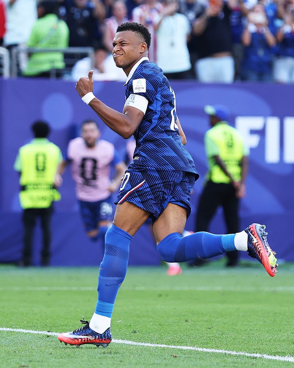 CBS Sports Golazo ⚽️ tweet media