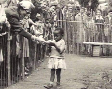 Econometrics48's tweet photo. @Vz667 @Trumperizar Ya te dije que te calles la boca, negrito. Siendo francés, sos el menos indicado para hablar de fascismo. Se llenan la boca de moral, se hacen los santos, pero no hace tanto exhibían seres humanos en zoológicos étnicos para glorificar su imperialismo. https://t.co/WyrvGNmHDr