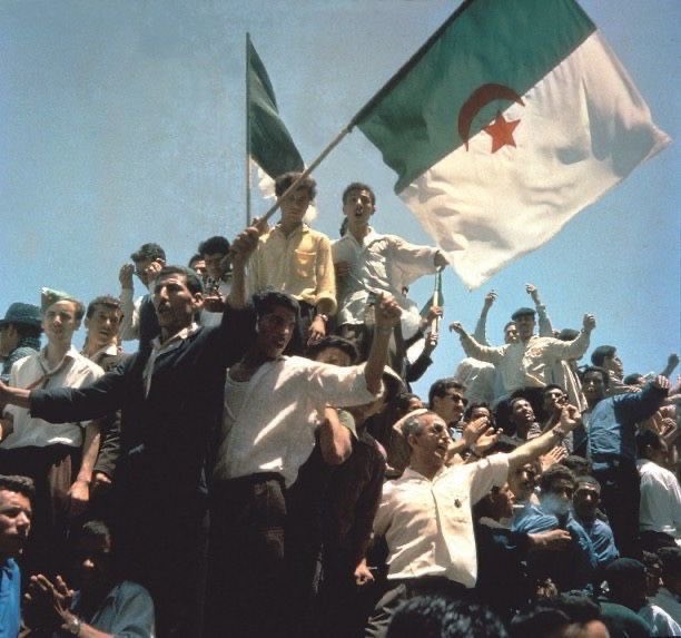 Algeria_FC's tweet photo. 🇩🇿 On July 5th, 1962, Algeria gained its independence after a brutal 8 year war against its colonizer that claimed the lives of 1.5 million Algerians

On this day, we celebrate our independence by remembering, honouring and paying tribute to those who made the ultimate sacrifice

الله يرحم الشهداء 🤲

Tahia Djazaïr 🇩🇿