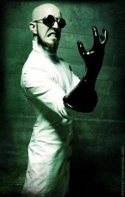 _Alic0rez_'s tweet photo. Dr Steel has unmatched aura https://t.co/p6WuloNNGN