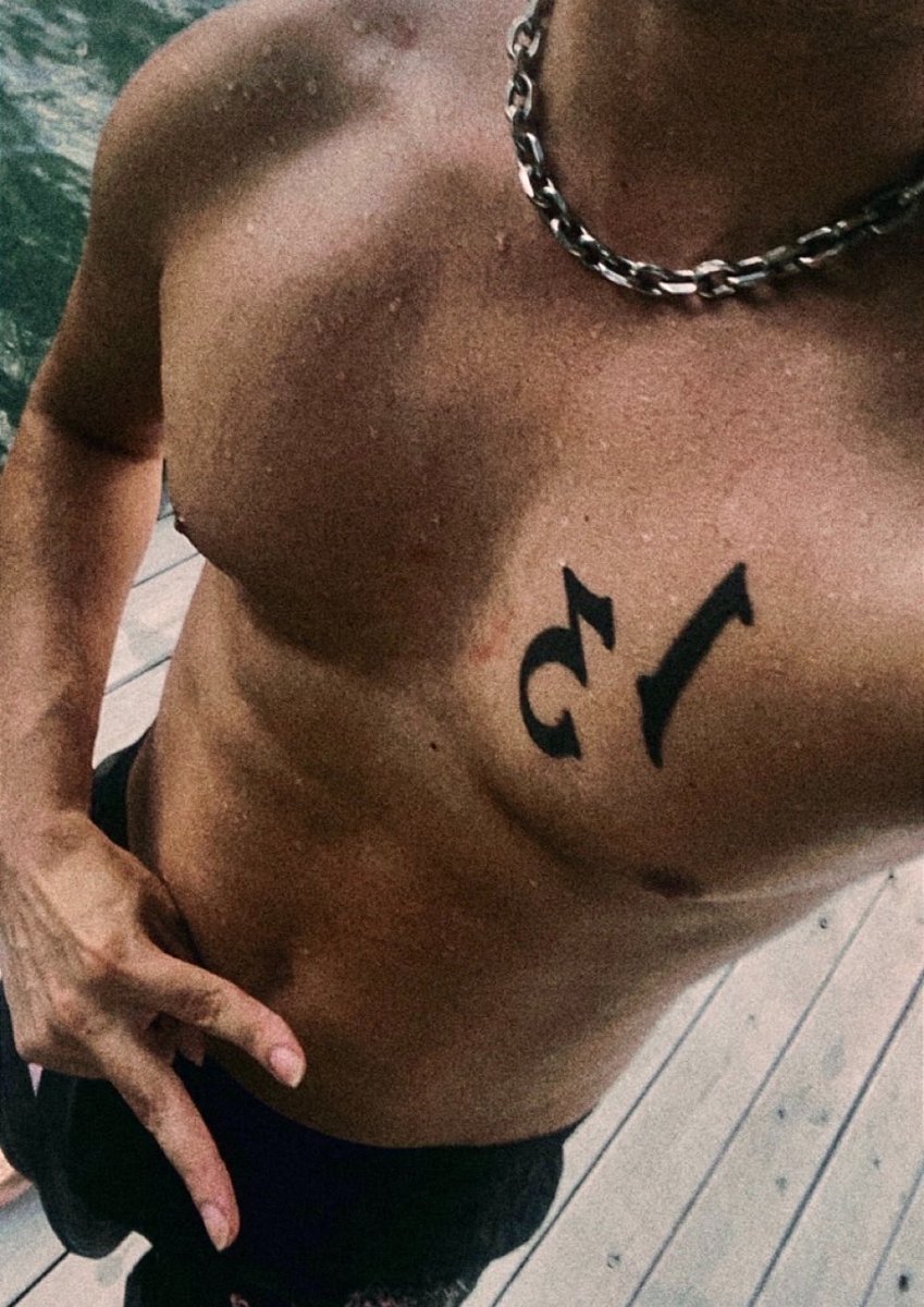 TheOmenKae's tweet photo. I'm wet 😳💧 https://t.co/VV3vqL1z57