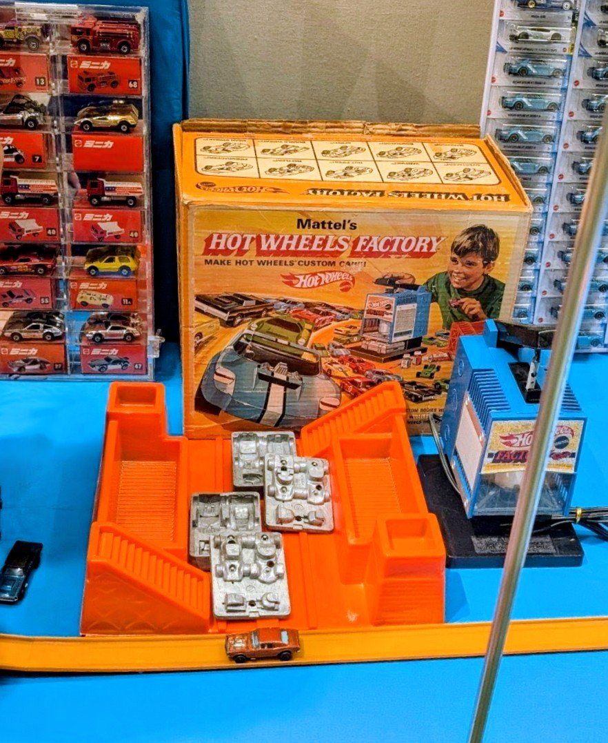 ALLSONS1213's tweet photo. ホットウィール工場‼️
コレでホットウィールをバンバン作りましょー✌
#hotwheels
#ホットウィール
#ファクトリーマシン
#当時物 https://t.co/h2KWx1YqB2