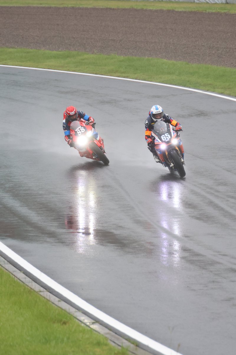 suzuka_event's tweet photo. 鈴鹿8耐 ウォームアップ走行 撮って出し。
 #鈴鹿8耐 #FIMEWC #Suzuka8Hours https://t.co/C83JQmgbc1