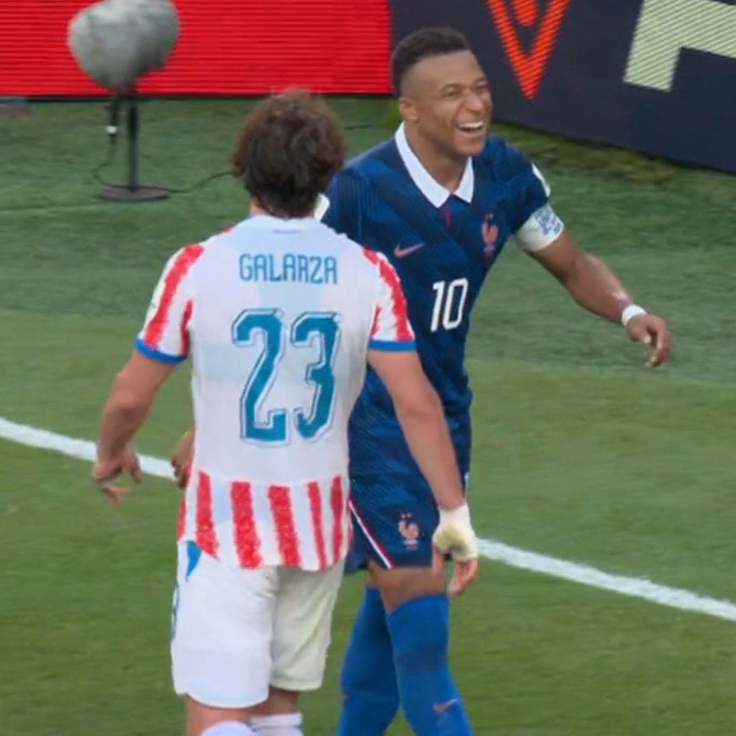 offf233's tweet photo. @JUANITODIAZ_90 @j02893998 @jrlm8226 @Mula243__ @ActuFoot_ Je peut te montrer 15 faute non siffler qui mérite carton chialez les argentins de merde on va pas tarder à se croiser  😹😹🫵 https://t.co/UoWgCPyoH6