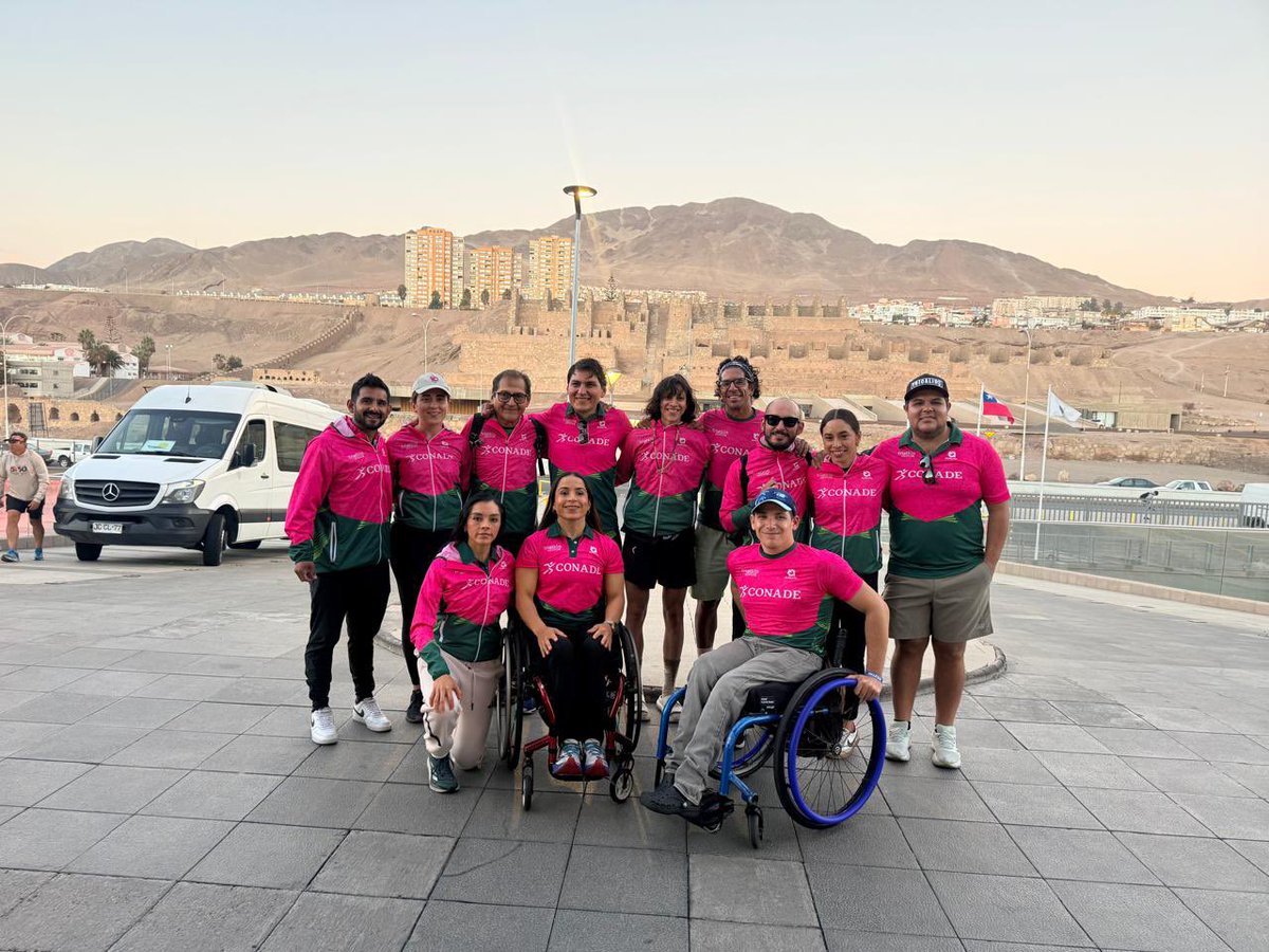 FedMexTriatlon's tweet photo. Selección mexicana de Paratriatlón que competirá mañana en el Campeonato Panamericano en Antofagasta, Chile 🇨🇱
#teammex https://t.co/D7TLAiqFIi