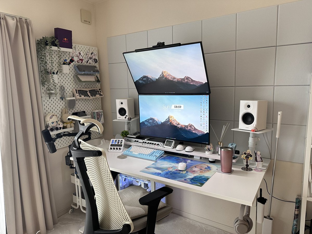 VeNM_PFC's tweet photo. いつもとは違う角度から

 #desksetup https://t.co/9NSl3StHOy