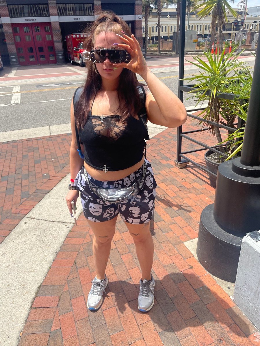 Rose_32187's tweet photo. FaceTime till nut? DMs open #teenagee #teenagegirls
#facetimeusa #facetimetillnut #buyingfacetime #facetimeshow #facetimesesh #buying_contents #selling_contents https://t.co/kTmmS4uqF8