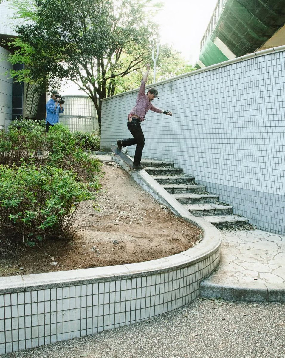quartersnacks's tweet photo. A #lowimpact Leap of Faith, new from Theories, a 2026 Bam's Margera profile, The Bunt has a video otw, Mark Johnson loosie deep dive + more on the QS Monday Links round-up today โ https://t.co/UWn8eKW5Ln
๐ท Trung Nguyen by Patrick Woodling https://t.co/7xH7Gtpy4Q