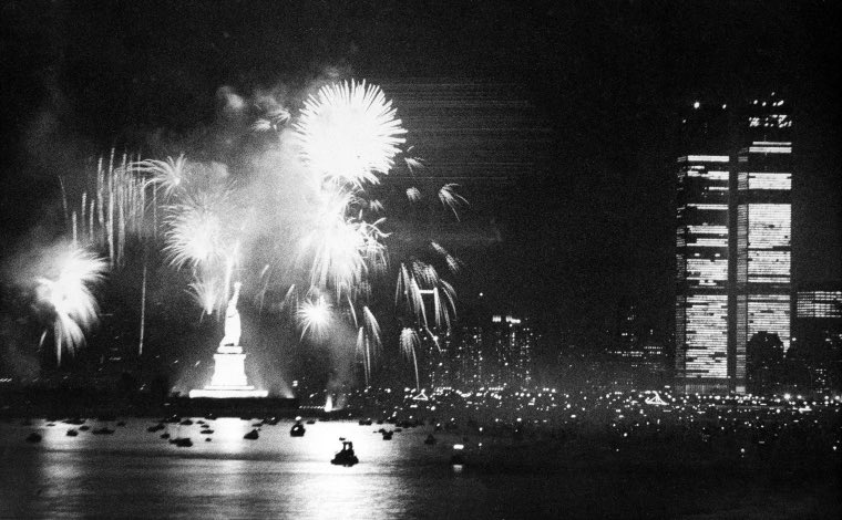 cti2025's tweet photo. #BicentennialFireworks #July4 1976 - Lower Manhattan seen from the Jersey City side https://t.co/Lh5ahs0JK0