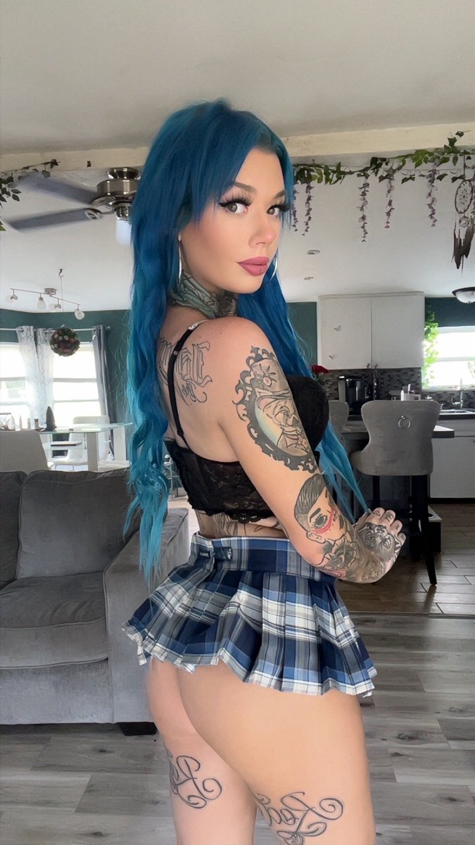 RileySpins's tweet photo. Happy 4th im discounting my #onlyfans For only $5 tonight! Make sure you take advantage!!!

#adultcontent #nsfw #contentcreator 

https://t.co/NfK1TnwYeW https://t.co/cvMEtSN5jT