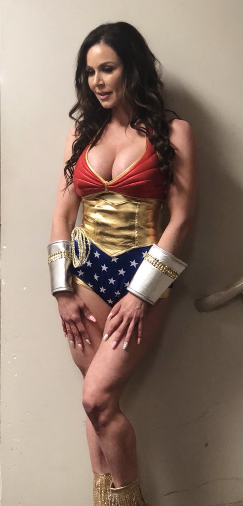 PeterIr80186553's tweet photo. @KendraLust A very Happy 4th. of July dear Awesome Undefeated People's Champion Kendra! Today we celebrate the 250th. Birthday of the U.S.A., as every day is a celebration of KendraMania, as I am straight UP at attention with many salutes to the Red 💌 White &amp; You 💙! 🌟🇺🇸🌟💋🌹💃🏻🍑🔥💌🤍💙 https://t.co/CkQNV2QUOH