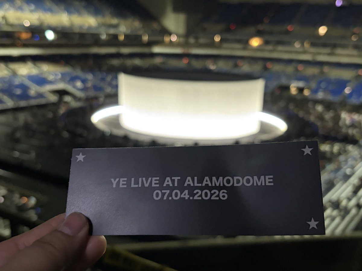 dfloresan88's tweet photo. We left all the pain behind ๐ถ๐ค #ye #corememory https://t.co/u8sHTwn06u